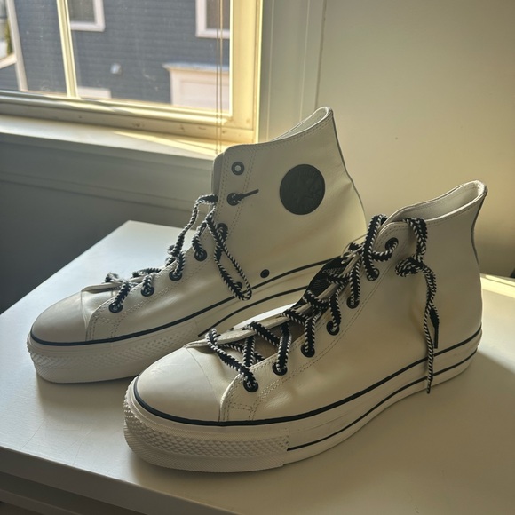 Brand New Converse All-Star White Leather Size 13 - Picture 3 of 4